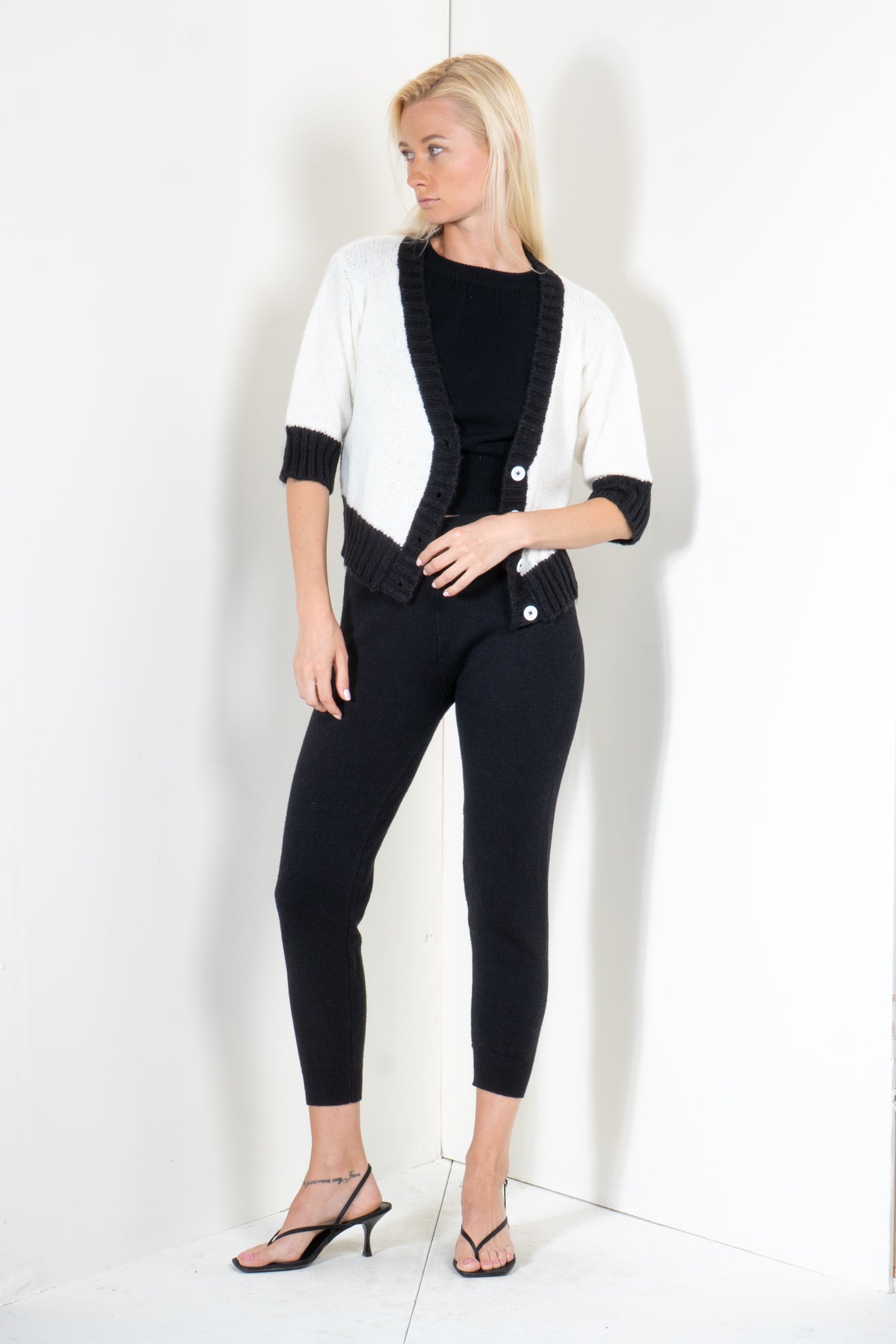Cropped Contrast Cardigan
