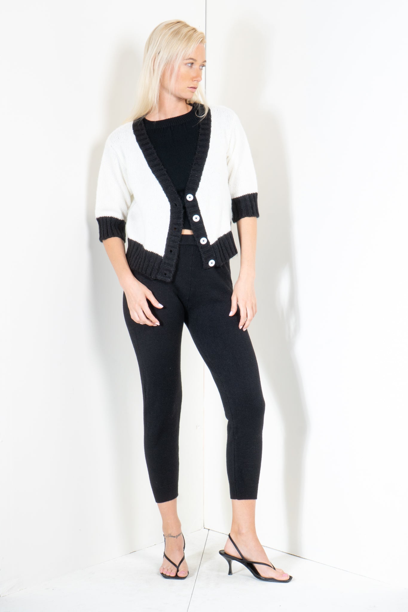 Cropped Contrast Cardigan
