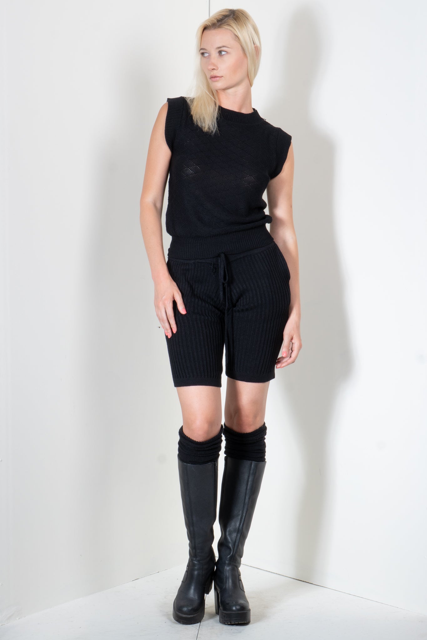 Cropped Rectangle Top