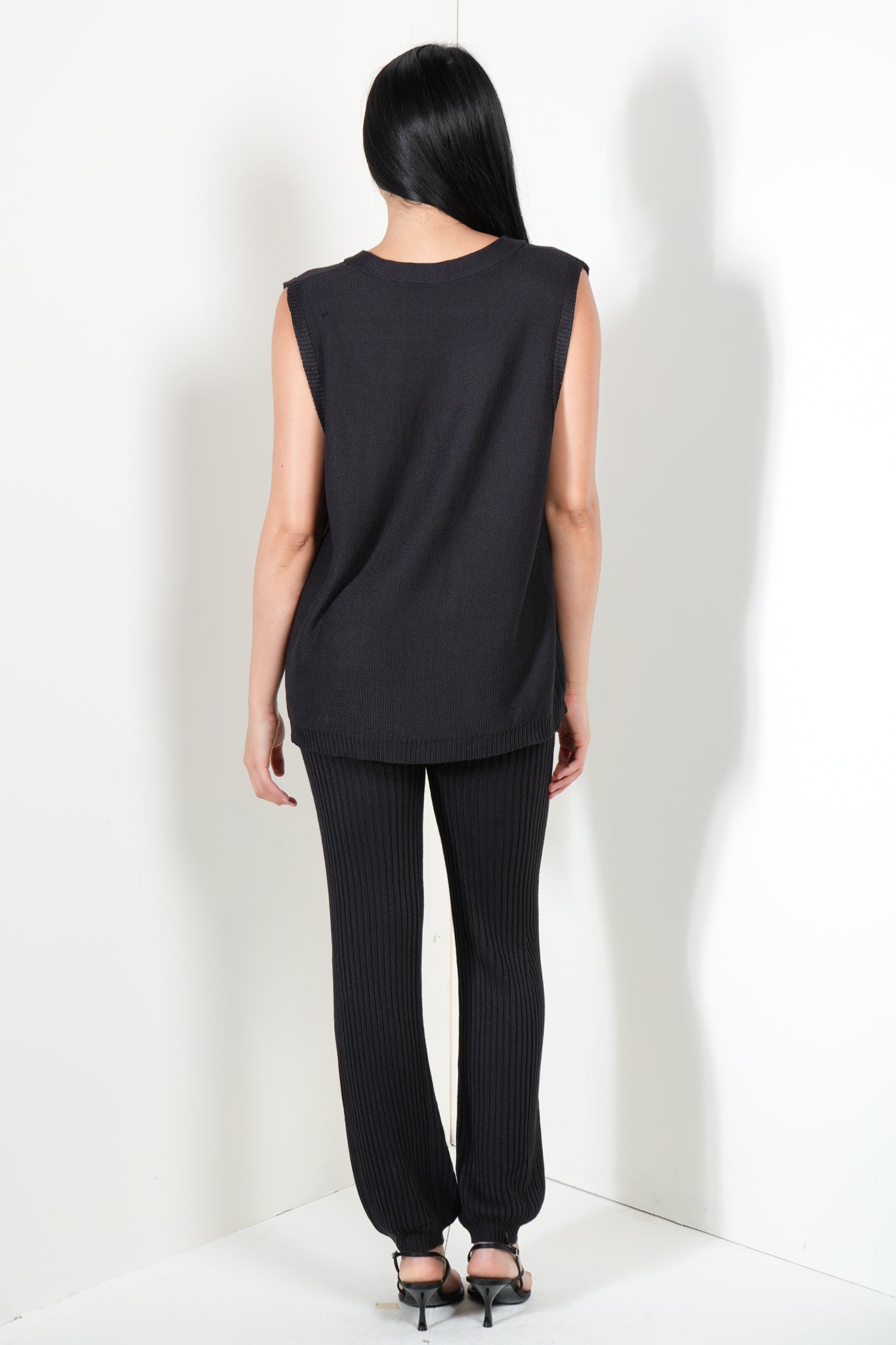 Oversized V Neck Vest