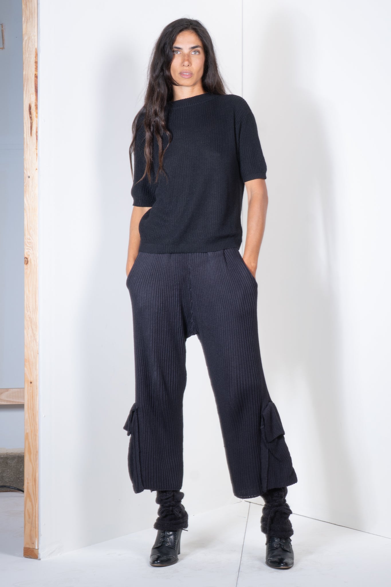 Ribbed Cargo Capri Pants