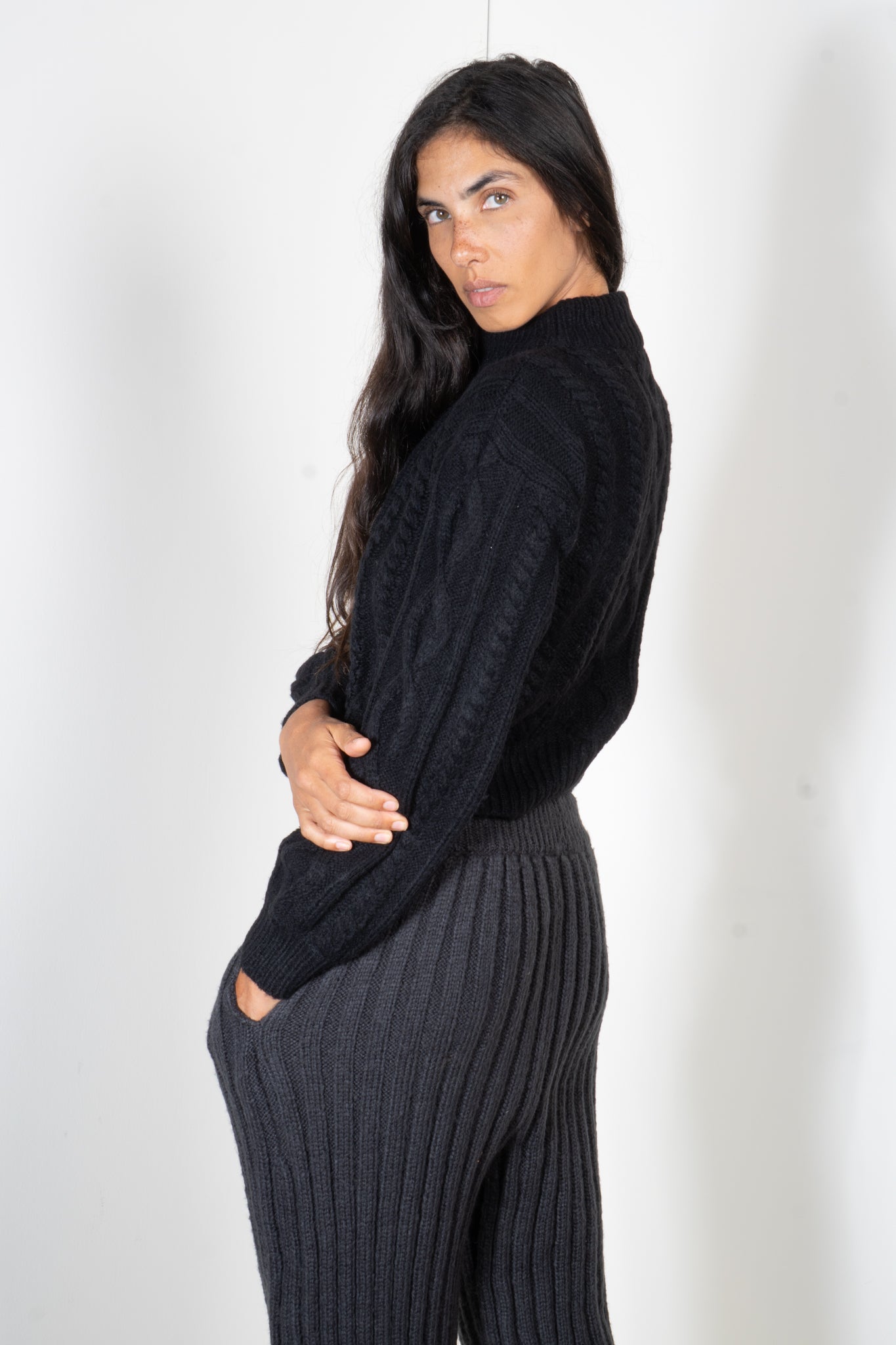 Ribbed Sweater Jogger Pants in Black