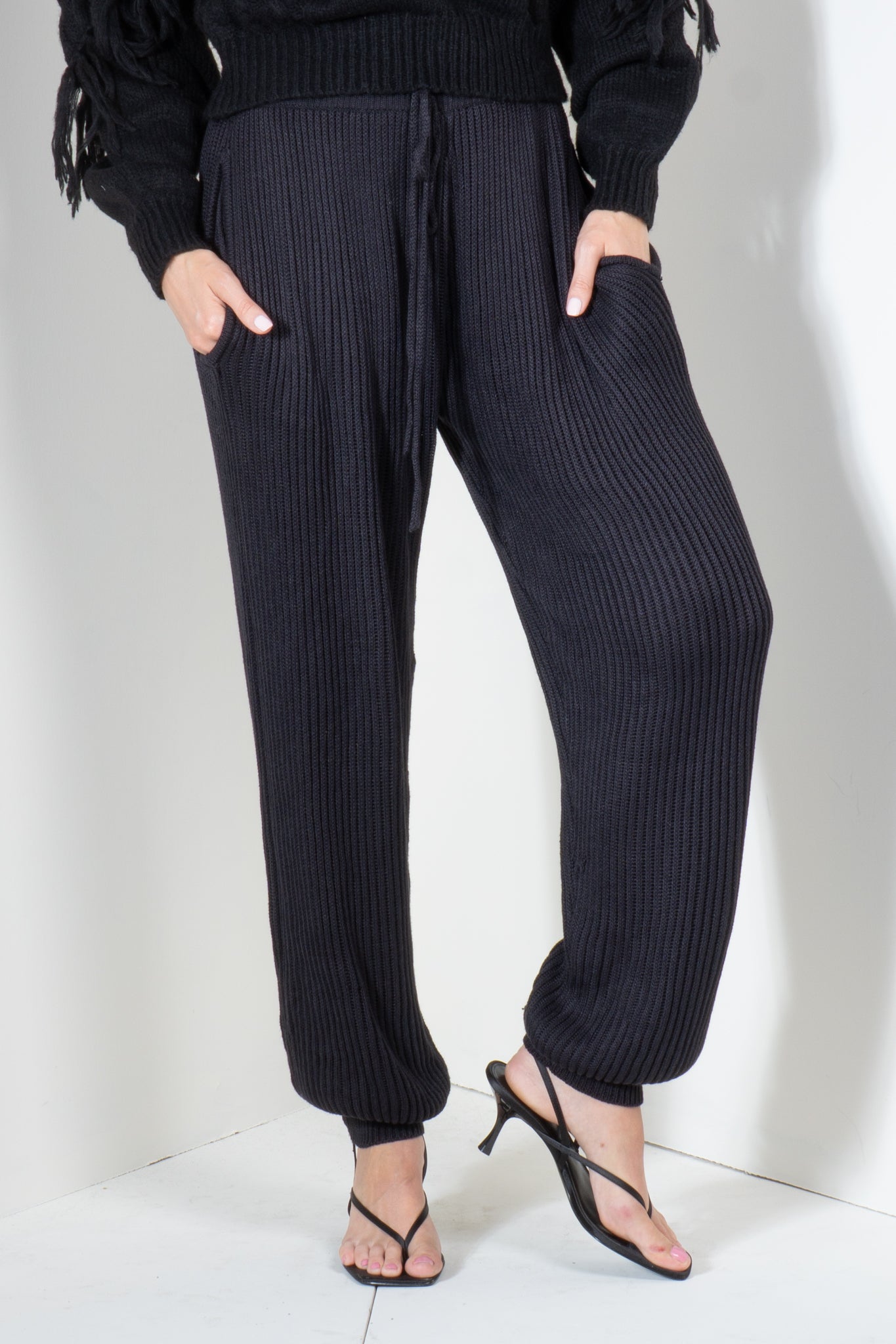 Pants in Relaxed Fit Ribbed with Ankle Cuff