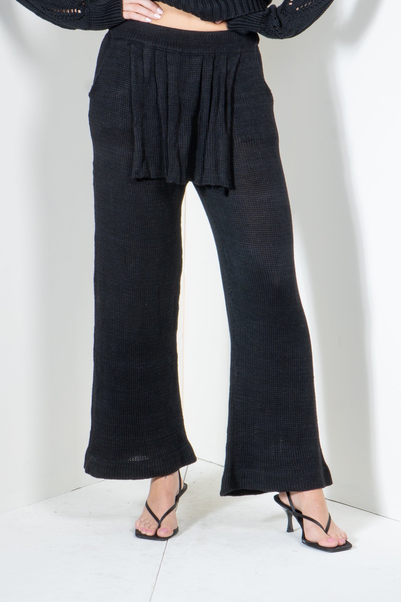 Pants in Heavy Knit with Wide Leg and Drape