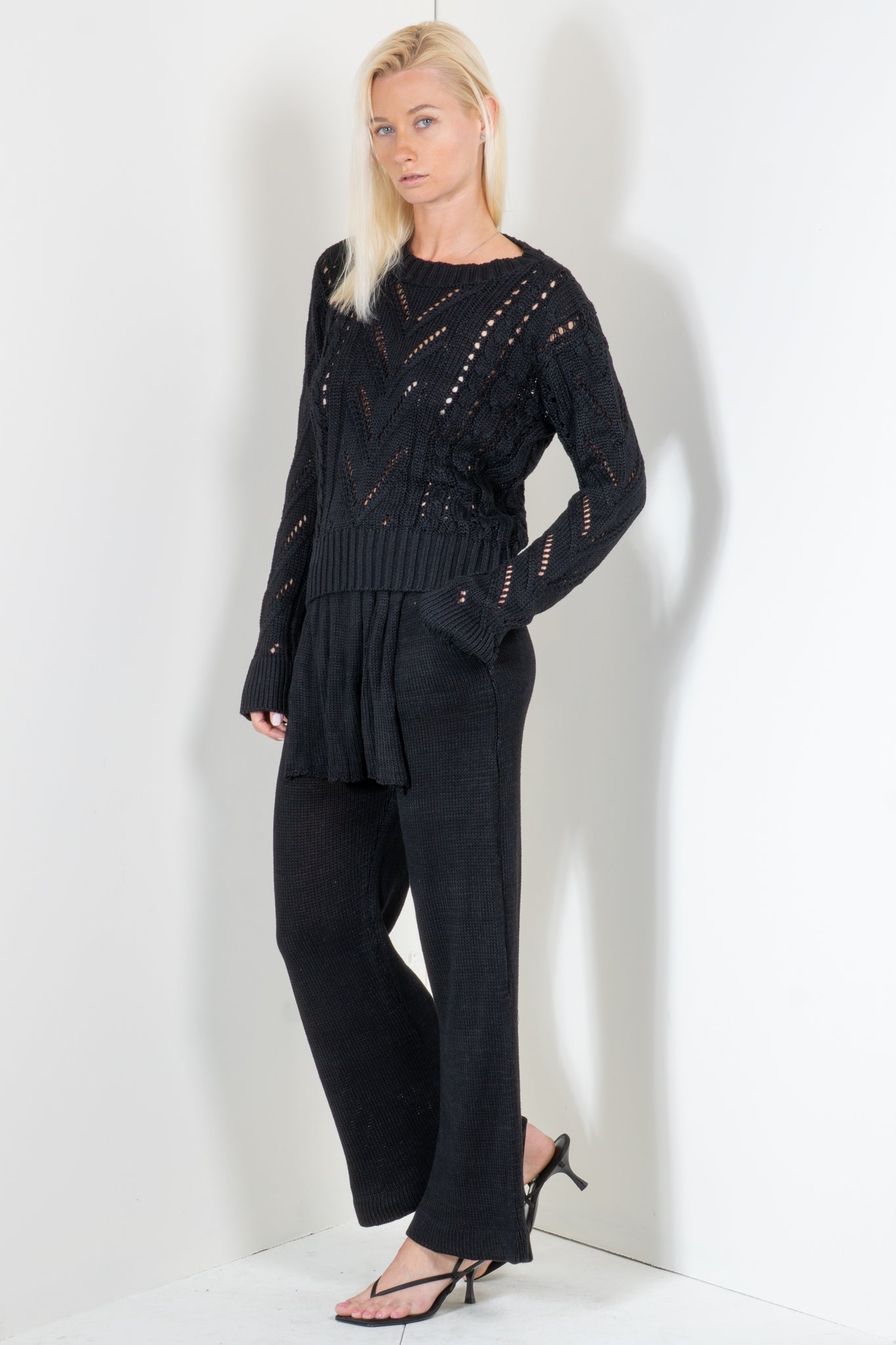 Pants in Heavy Knit with Wide Leg and Drape