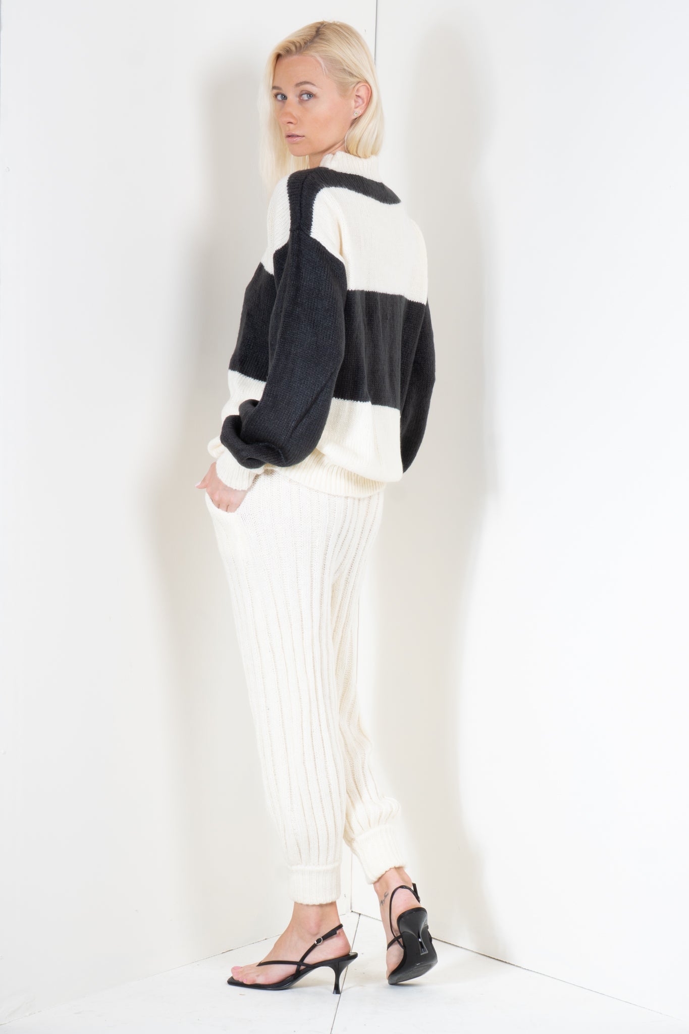 Sweater with Mono Stripe